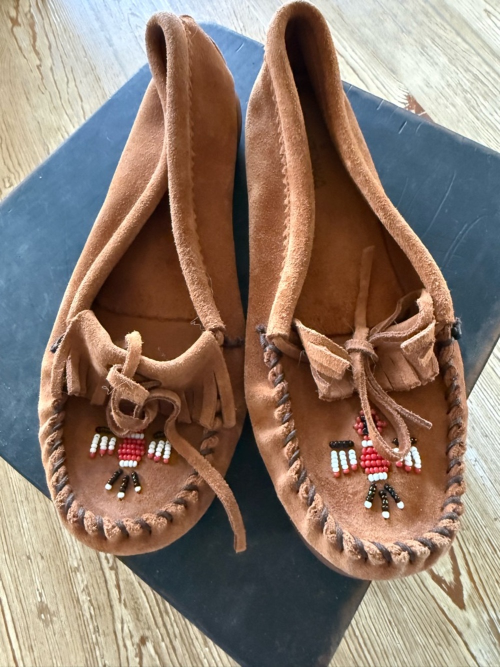Minnetonka Brown Suede Beaded Fringe Moccasins